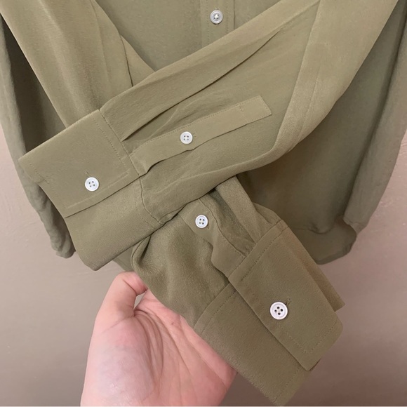Everlane Clean Silk Relaxed Button Down Shirt in Covert Green Size 6 - Picture 5 of 8